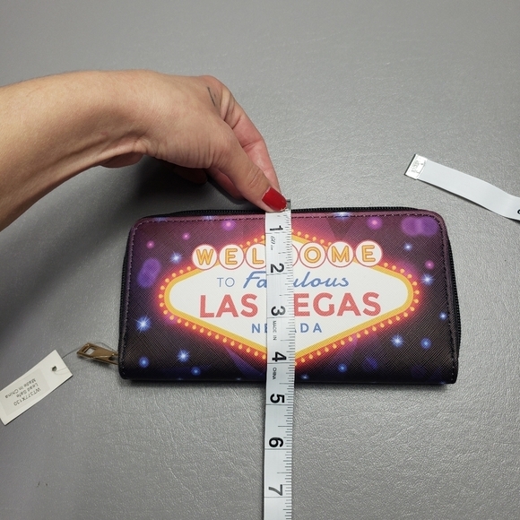 3/$15 new bijorca welcome to the fabulous Las Vegas Nevada women's wallet - Picture 8 of 9